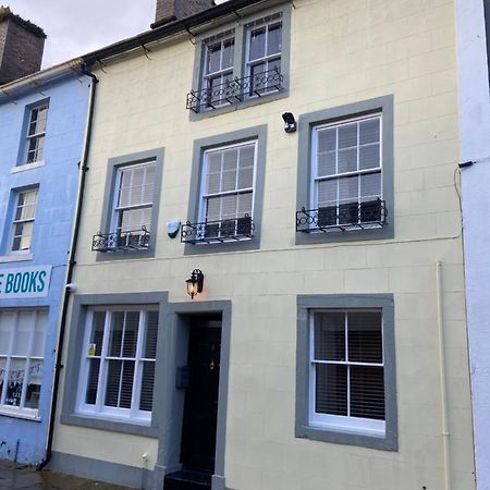 6 Church Street, Whitehaven - Perfect Deployment Location For Coast To Coast Cyclists & Hikers Exterior foto
